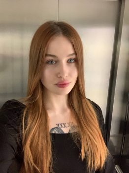 Vikky photo 2