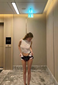 Alina photo 9