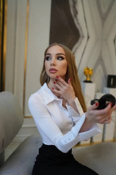 Celeste photo 6